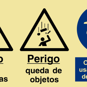 Sinalética Perigo Cargas Suspensas/Perigo Queda de objetos/ Uso Obrigatório de Capacete de Proteção – OB0401
