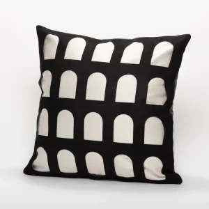 Almofada Decorativa com Arcos